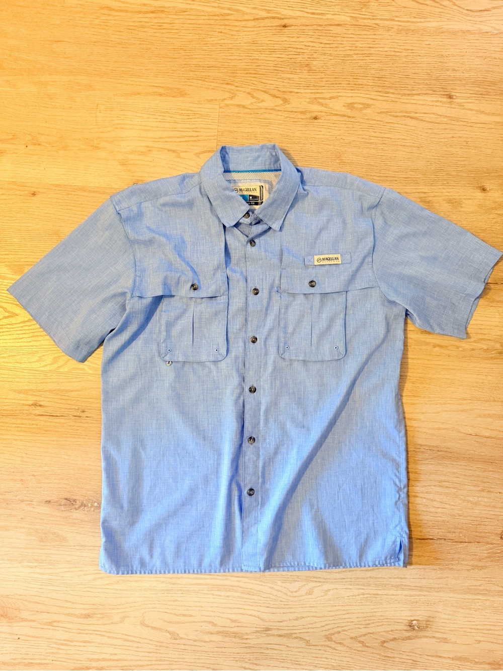 Magellan Outdoors Light Blue Short-Sleeve Button-Down Casual Shirt